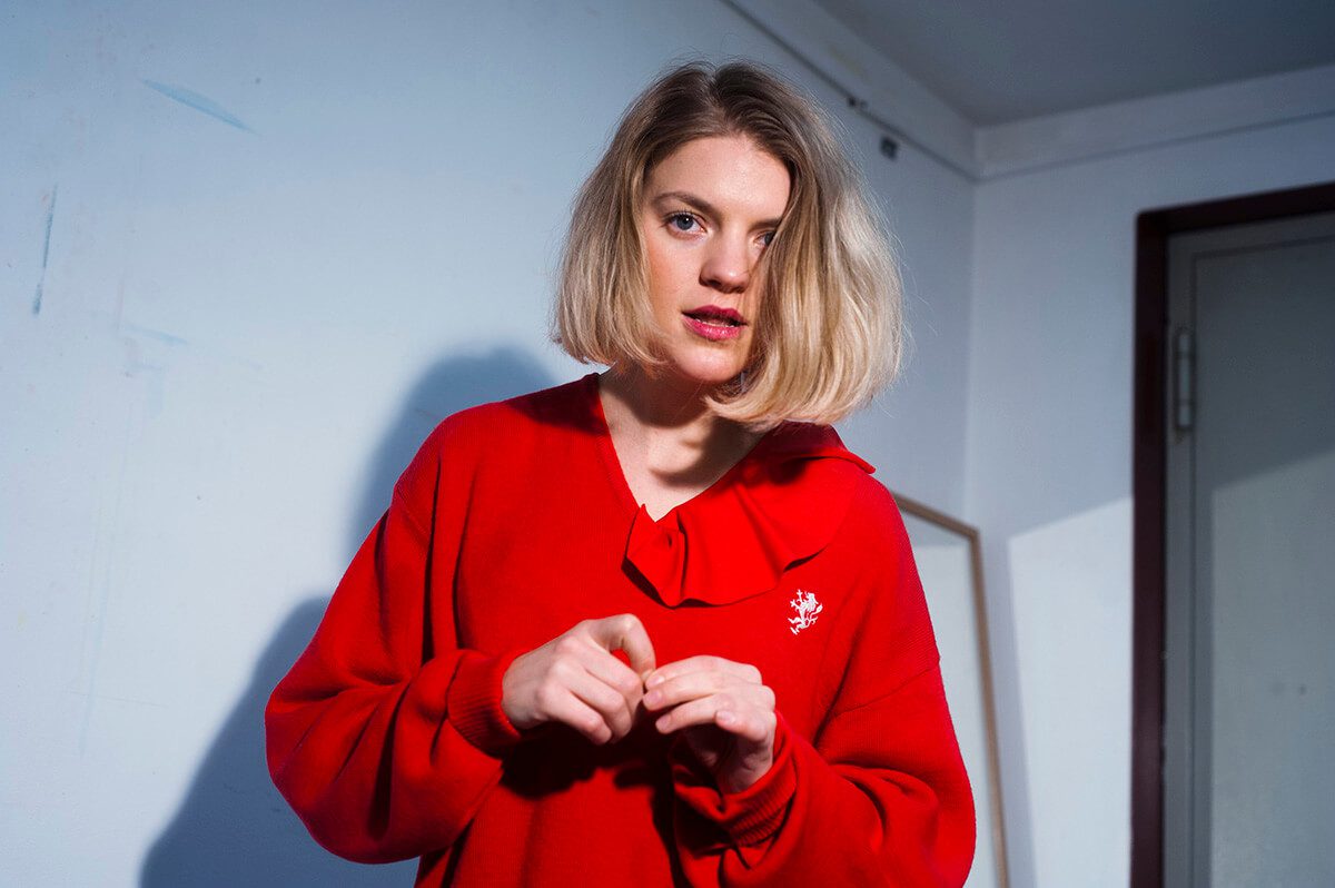portrait of musician Annie Hockeysmith