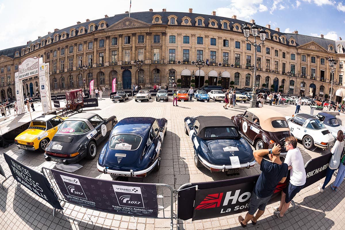 birds-eye photograph of the Place de Vendôme