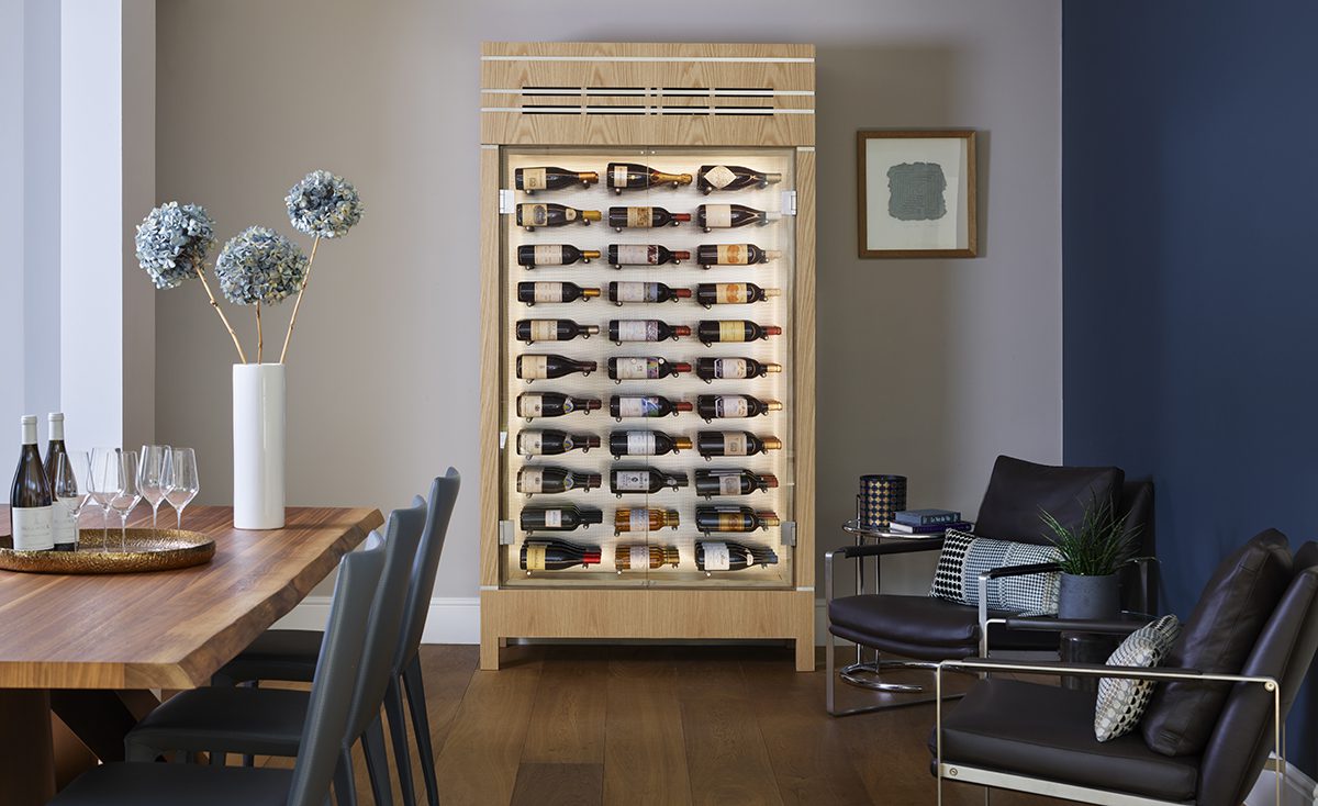 Standing wine cabinet