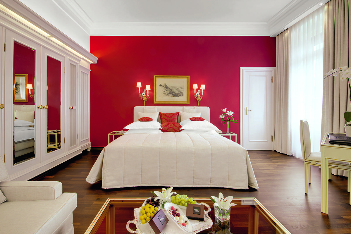 luxury hotel bedroom
