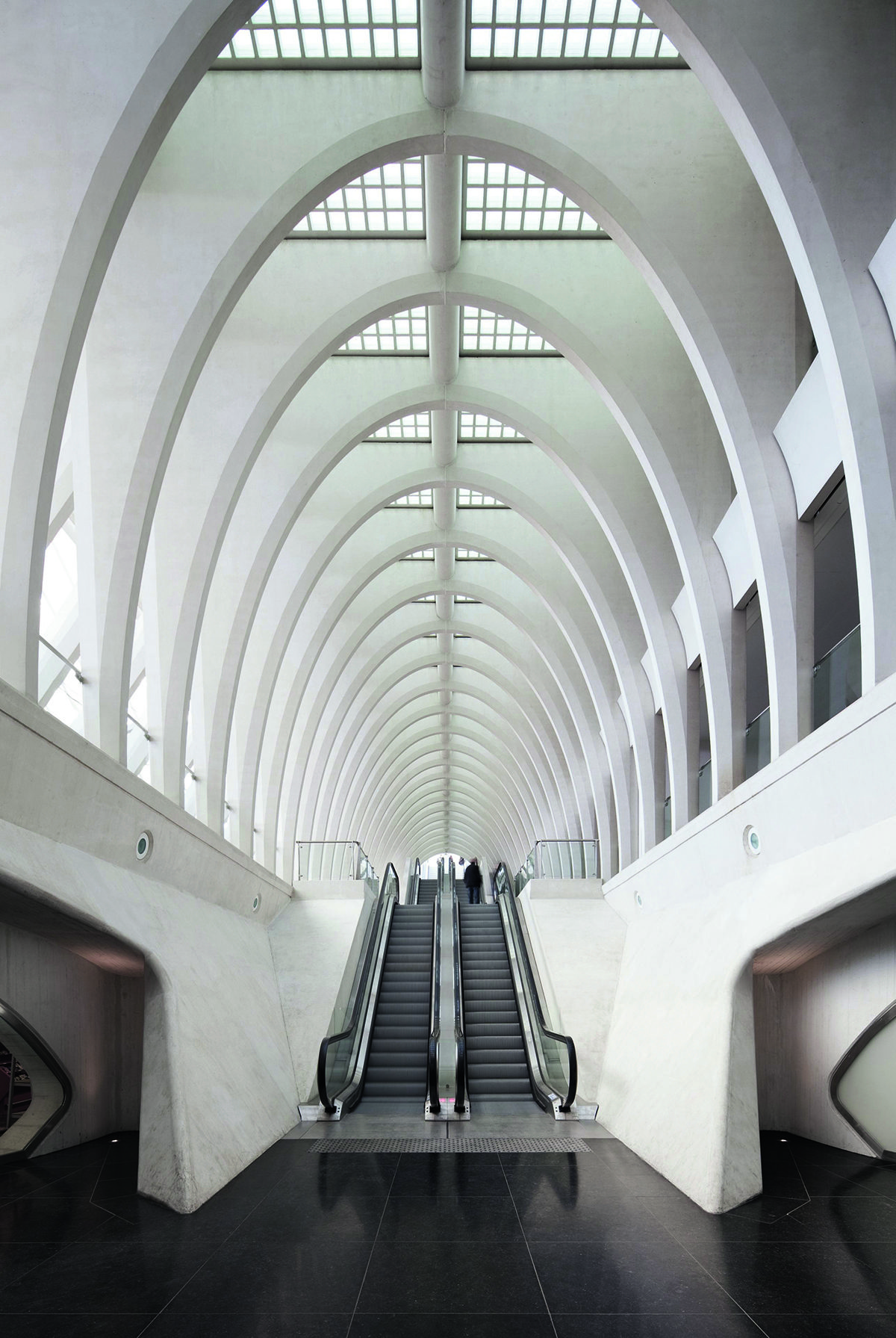 station escalator