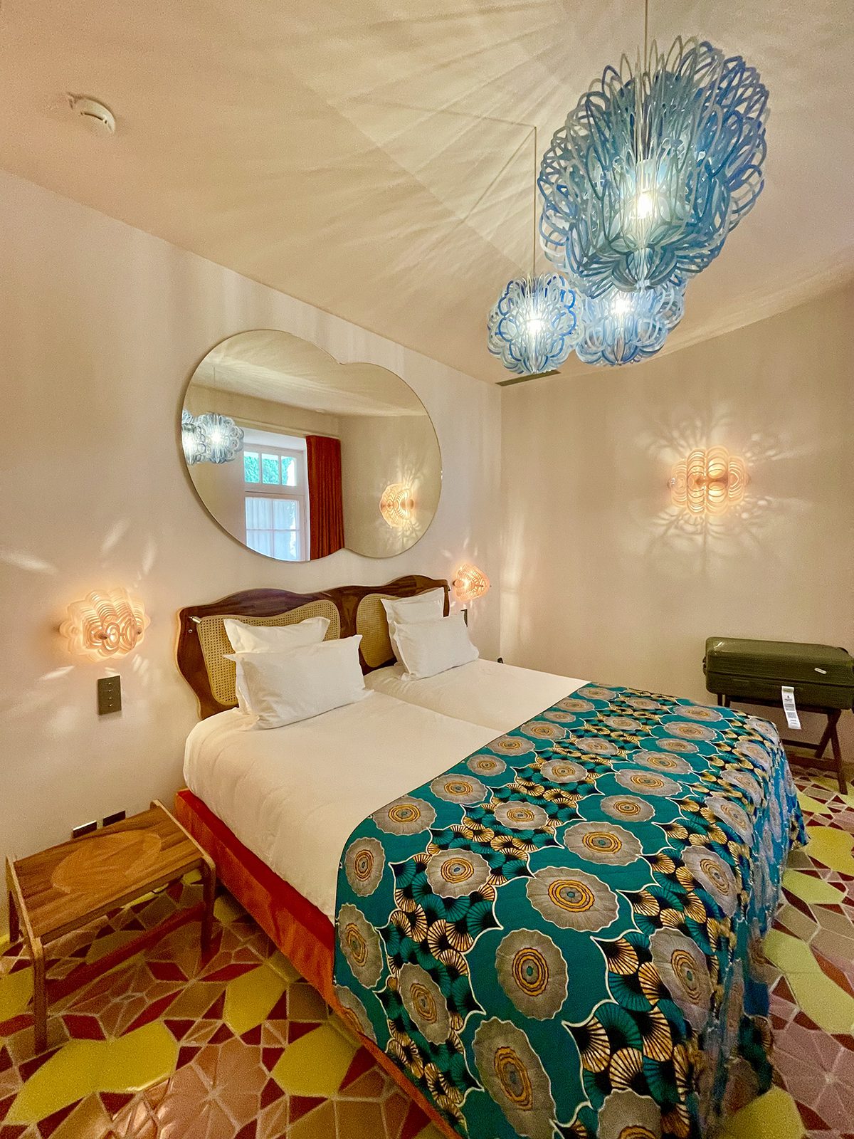 hotel bedroom