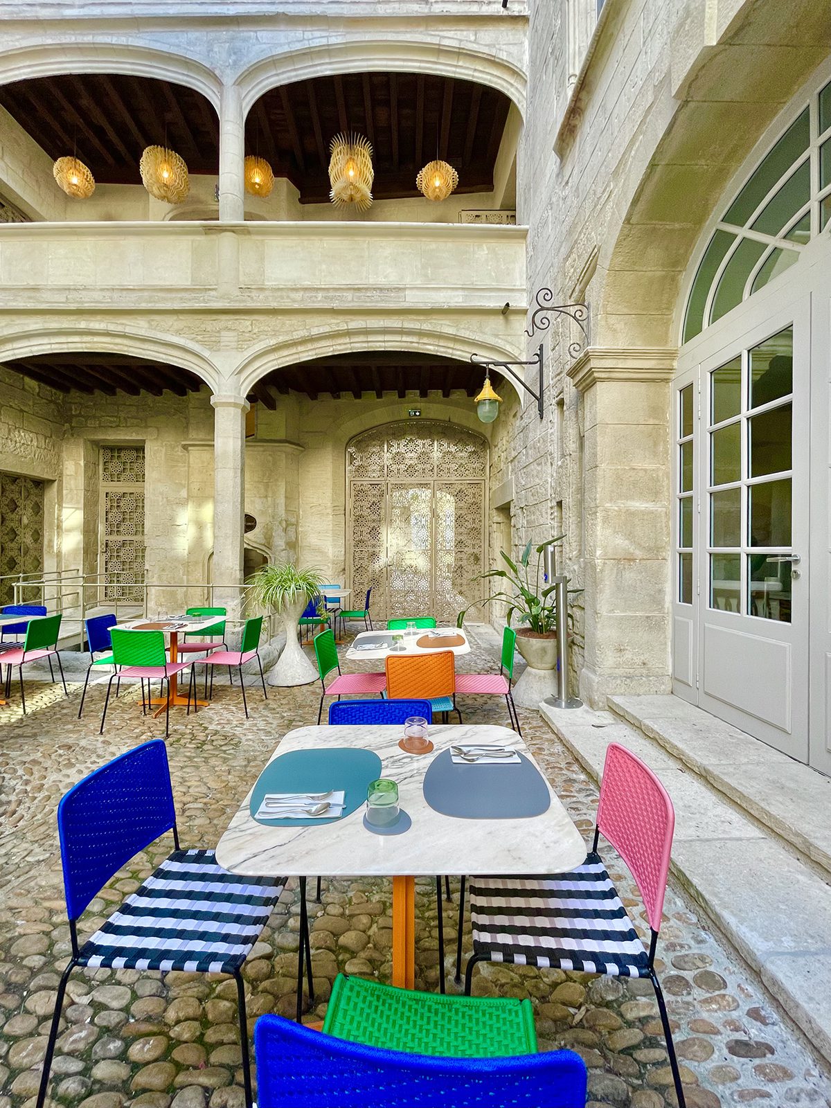 courtyard restaurant