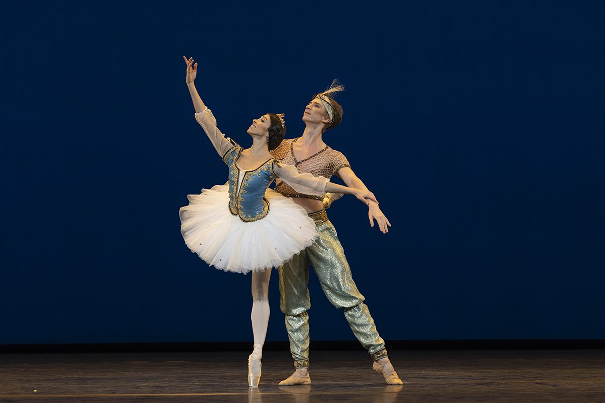Jasmine and Aladdin ballet show