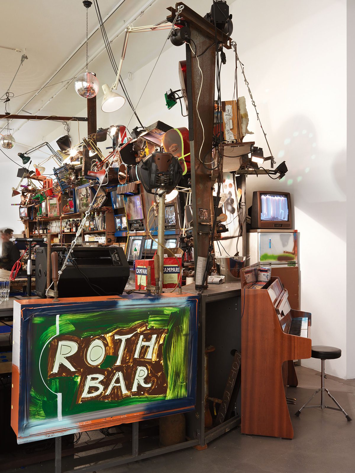 A messy bar that says 'Roth Bar' on it 